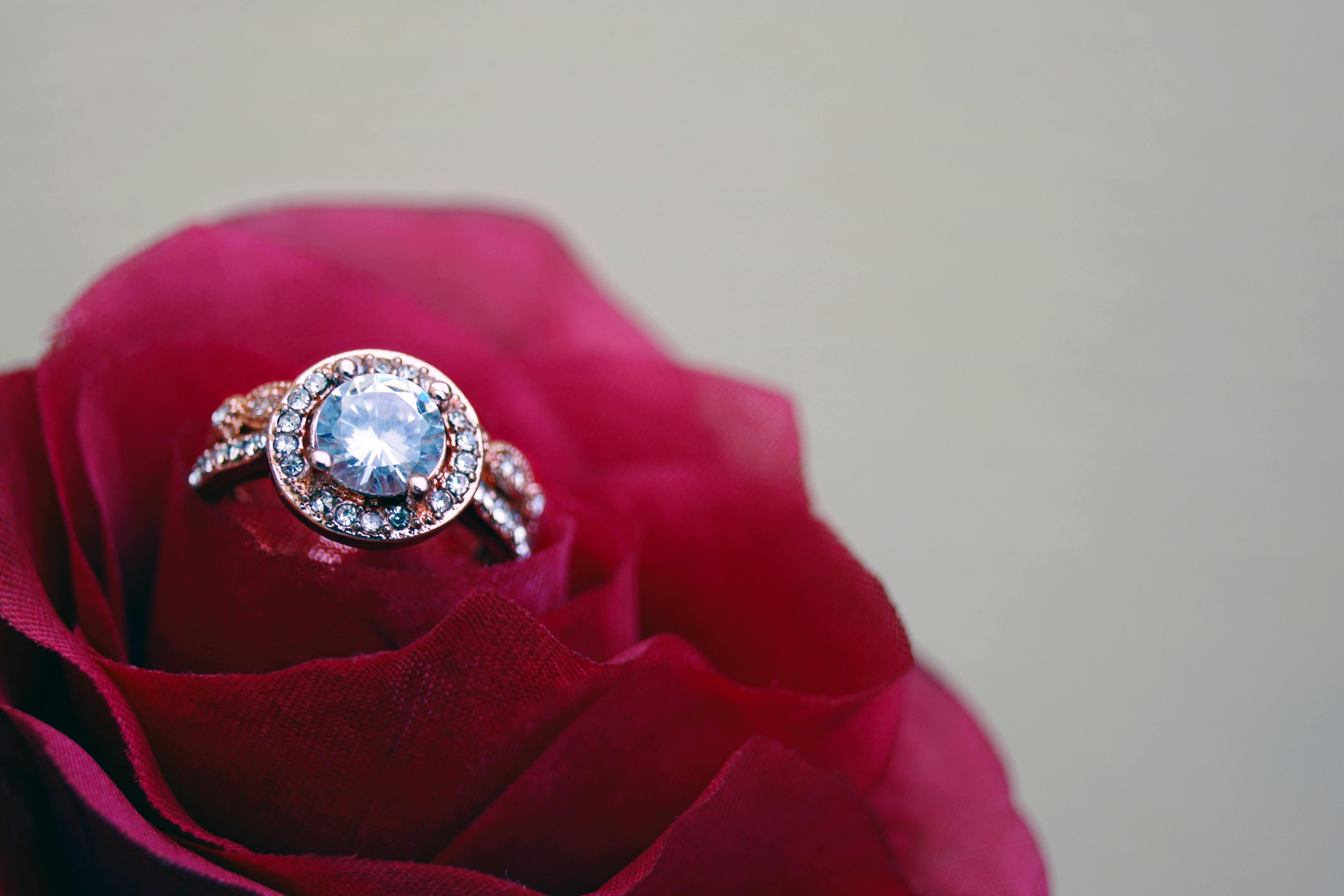 slider image slider_item_bAK47W